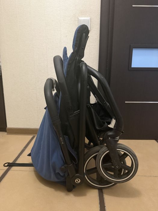 Прогулочная коляска Cybex Eezy S Plus 2