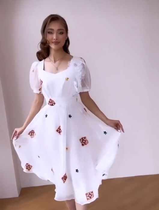 Продам шикарное модное платье 42-44р