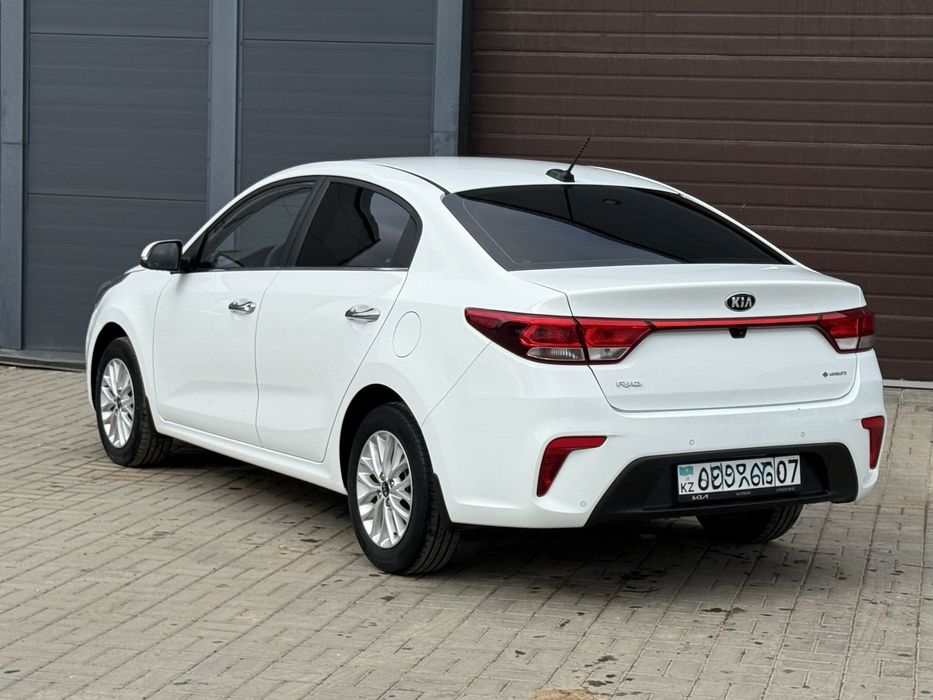 Продам Kia Rio ЛЮКС