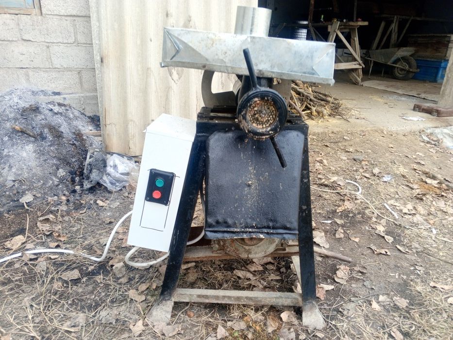 Meserofka sotiladi 380v