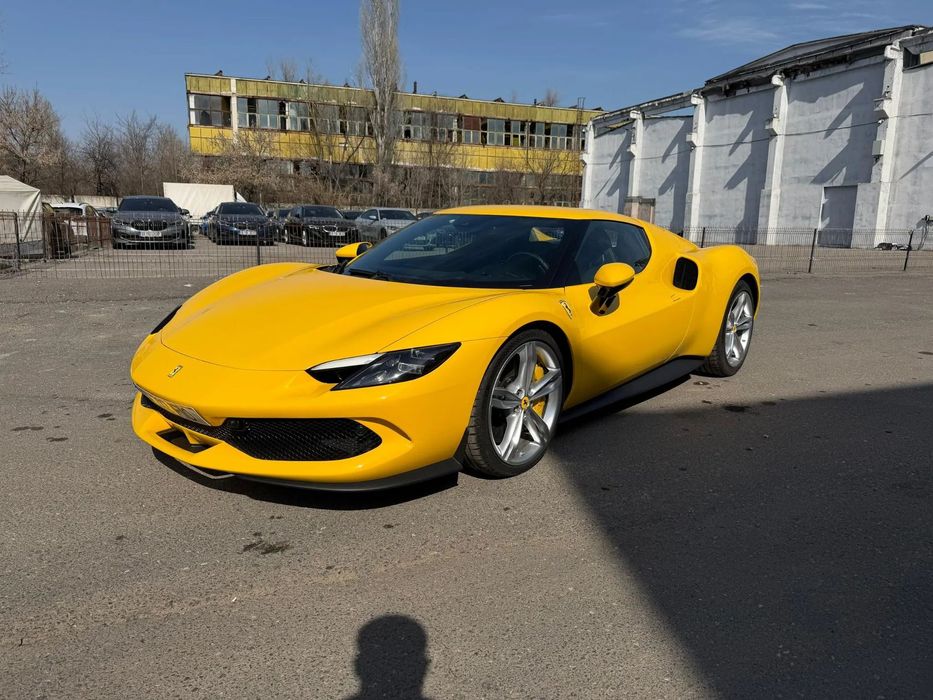 Ferrari 296 GTB Primul proprietar