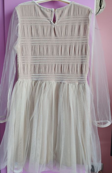 Детска бежова рокля за момиче 9-10 г.