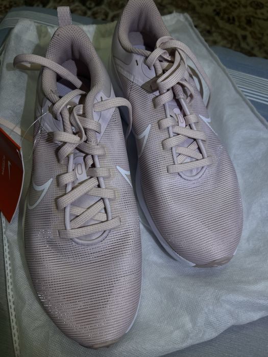 Продаются кроссовки  оригинал «Nike”