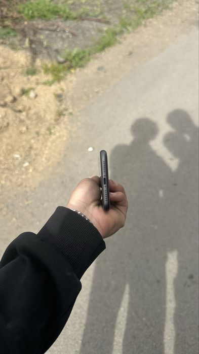 айфон 11 64 гб спочно