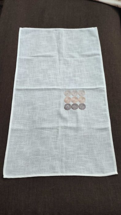 Покривки и тишлайфери от фина материя