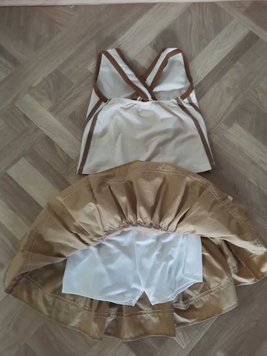 Продам костюм на 5-6 лет