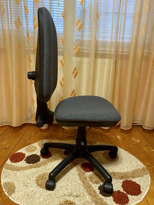 Scaun  rotativ pentru birou negru cu gri