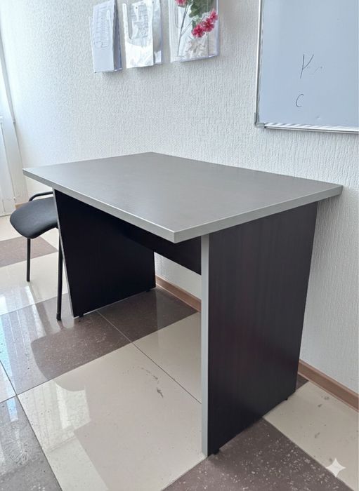 Продам кабинет бухгалтера, руководителя шкаф, столы, тумба