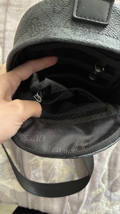 Мъжка чанта Guess