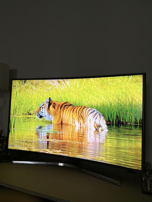 Телевизор Samsung 4K Smart tv 50 дюймов