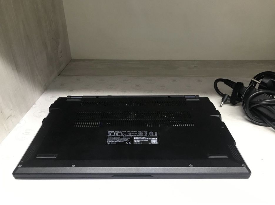 Asus ExpertBook AX201D2W