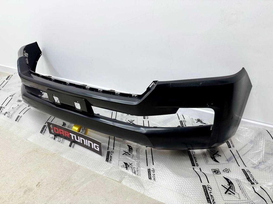Передний бампер подоригинал Toyota LC 200