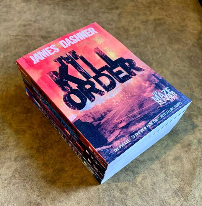 Като нови книги от поредицата The Maze Runner на английски език!
