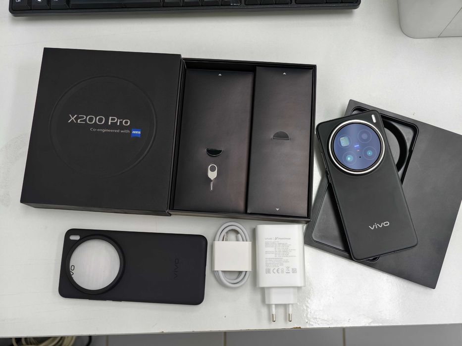 Vivo X200 PRO 16/512Gb Global