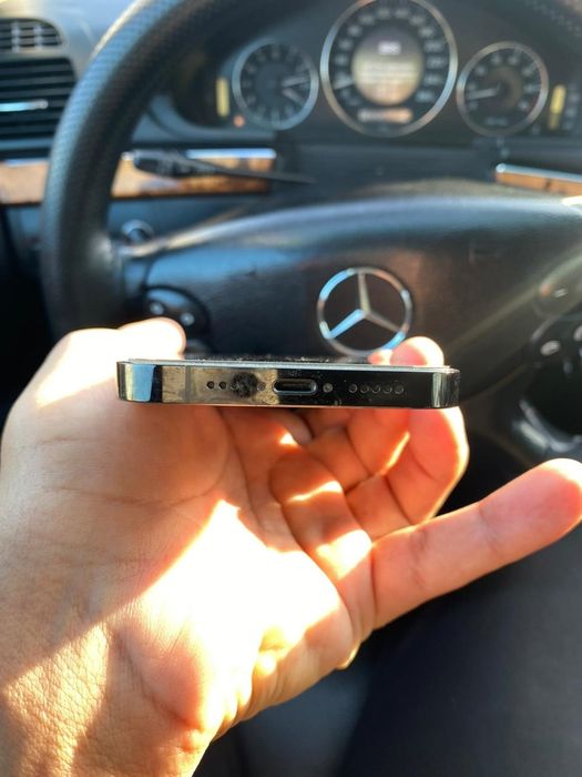 Телефон iPhone 14pro