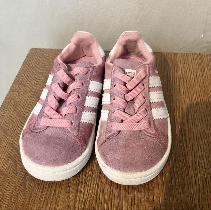 Vând adidasi fete marimea 21