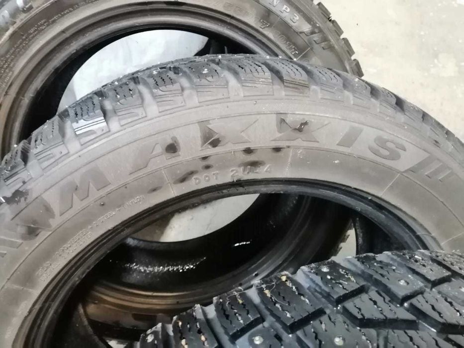Шины зимние maxxis