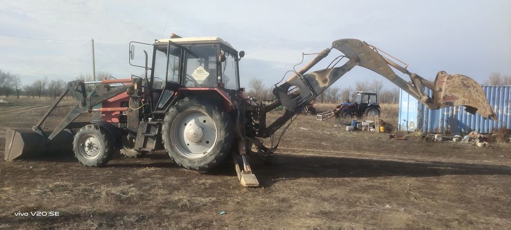 Экскаватор-погрузчик на базе МТЗ 82.1