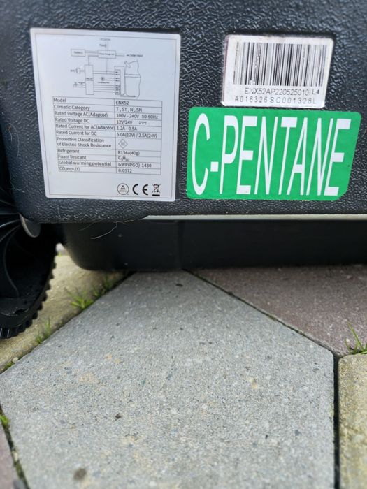 Frigider auto 61 litri,12/24/220volti.