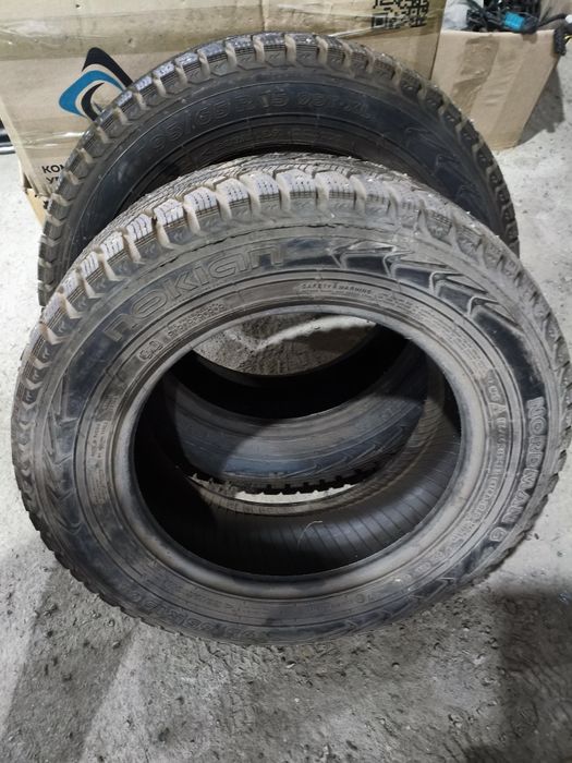 Нокиан шипованые 2шт шины