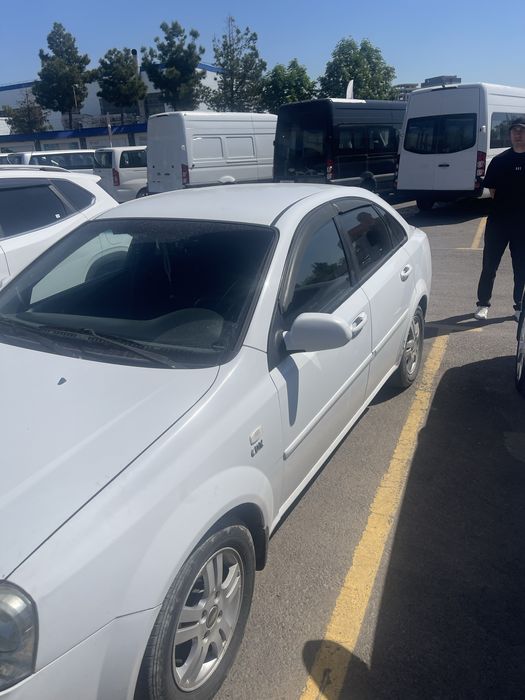 Продаю Lacetti 1,8 2009год