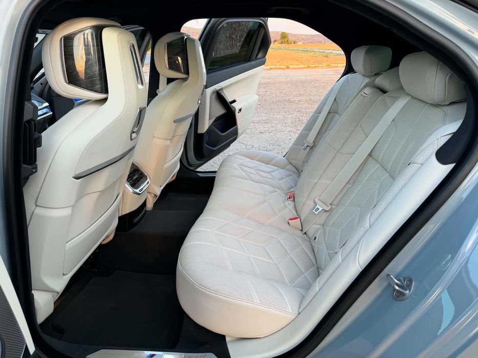 Bmw 760i Xdrive .