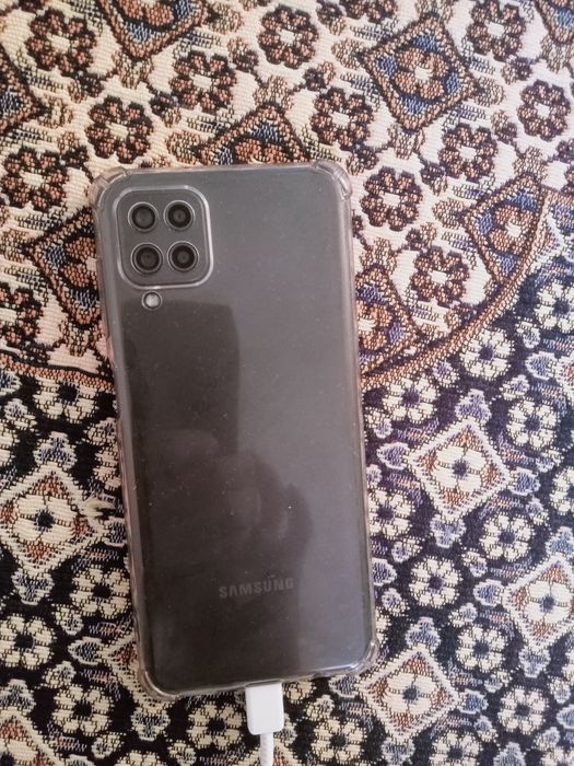 Самсунг а12 өте жақсы жағдаида