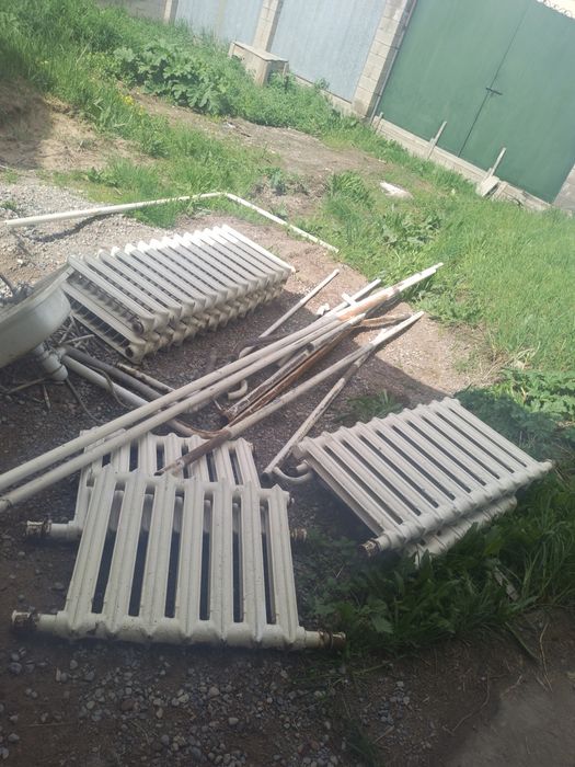 Чугунные батареи рабочие.