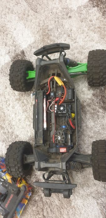 Traxxas maxx v2 4s цена до края на месеца