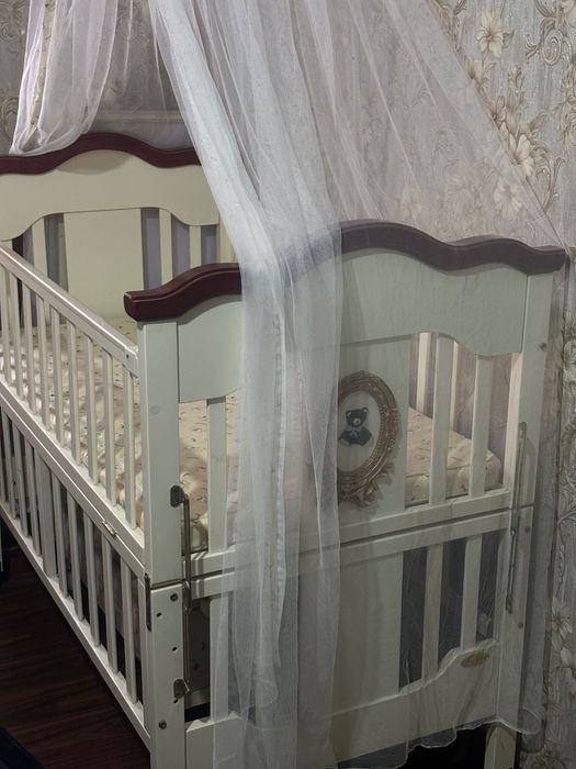 Продается детская кроватка ,в очень хорошем состоянии