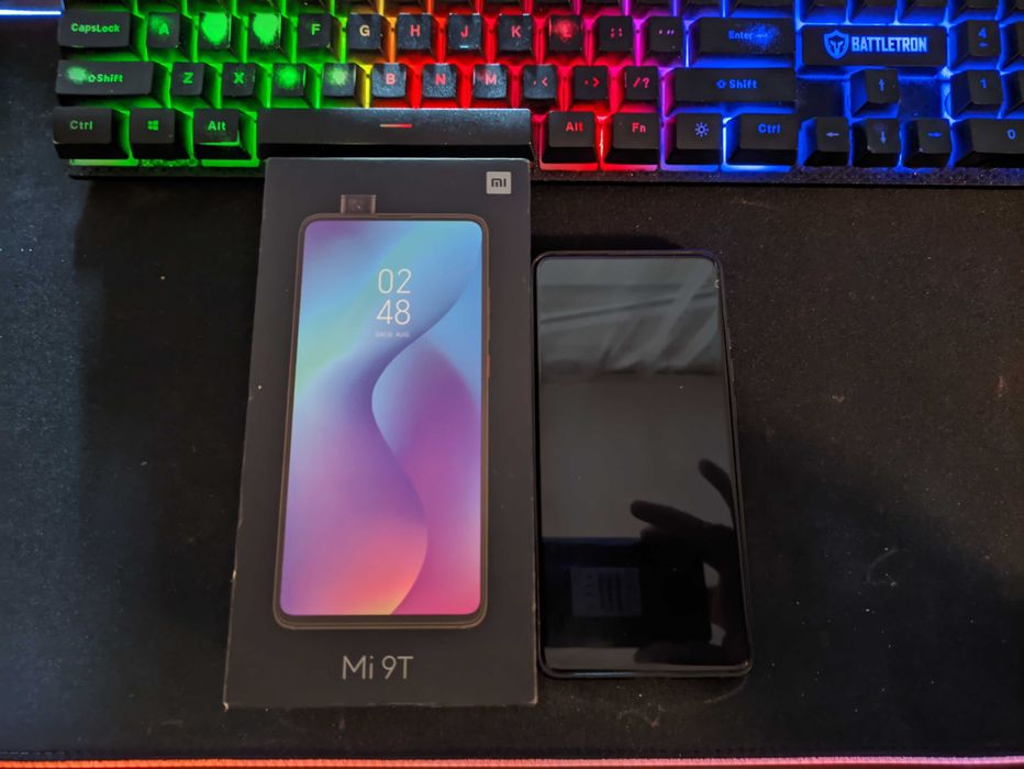 Продавам телефон Xiaomi Mi 9T 6/64