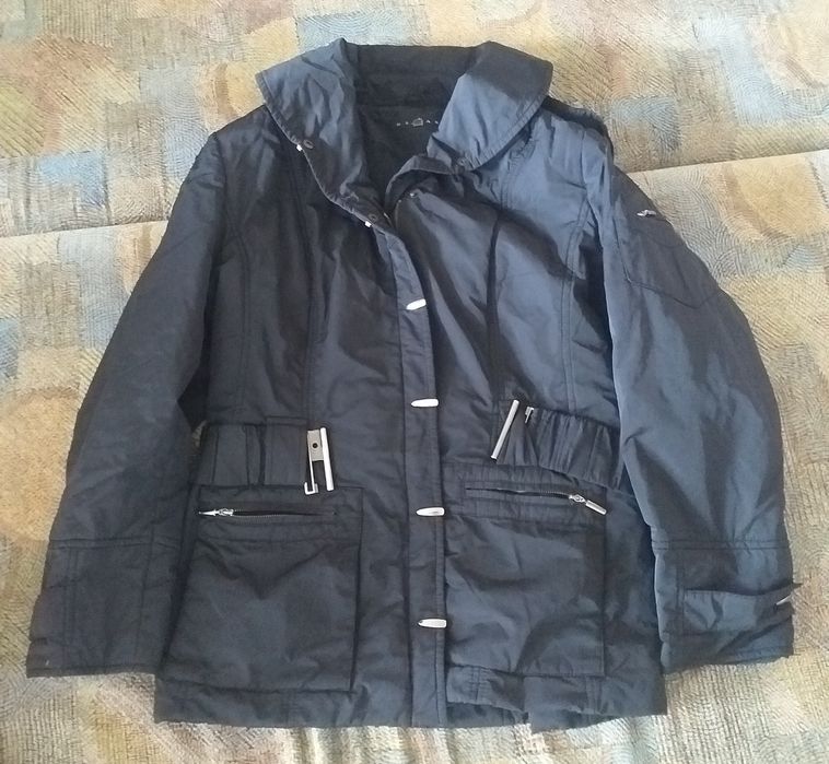 Подростковое пальто 5000 тг.