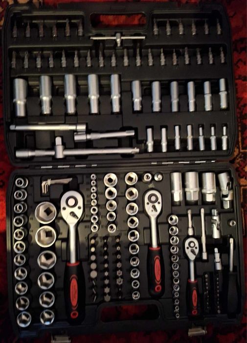 Куфар с инструменти Гедоре 172 части с 3 броя тресчотки