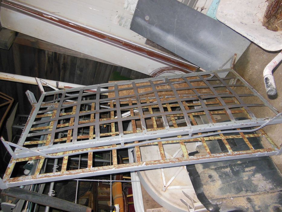 Paturi metalice militare