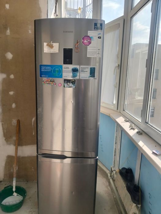 Продам холодилник Самсунг