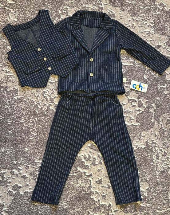 Костюм 3ка новый L