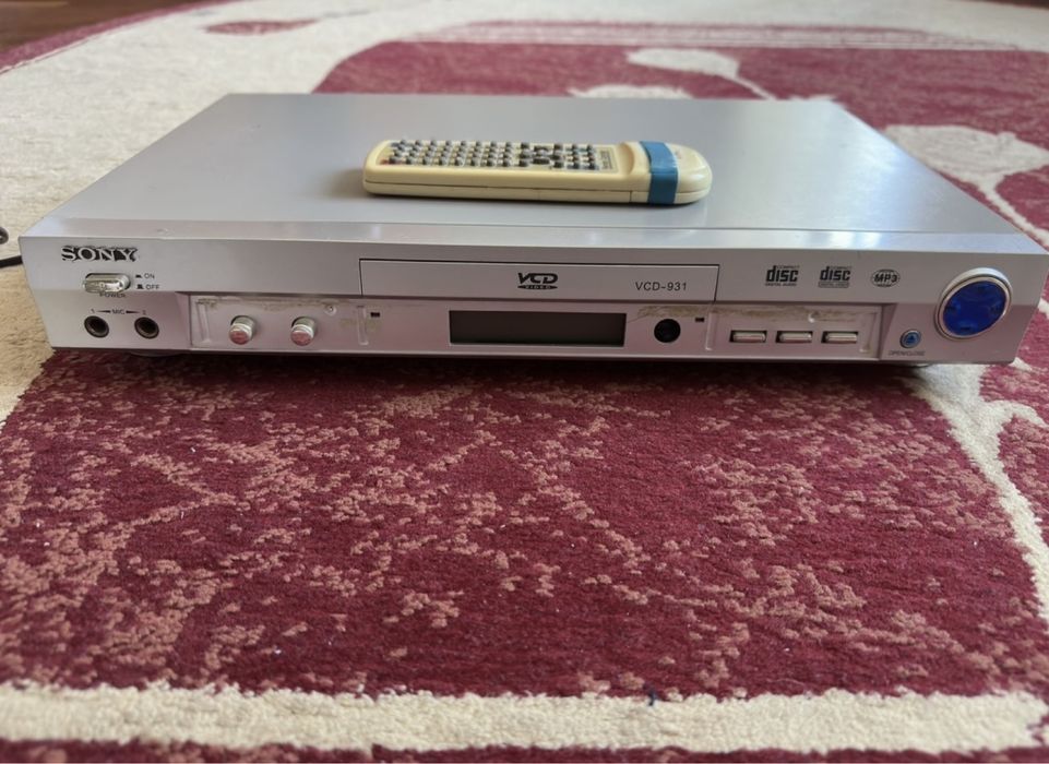 Продам SONY [ Оригинал }