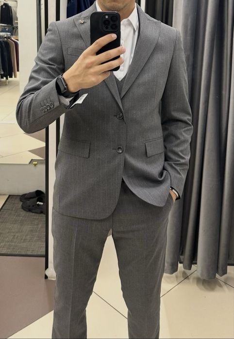 Костюм Carlione, серый, размер 48