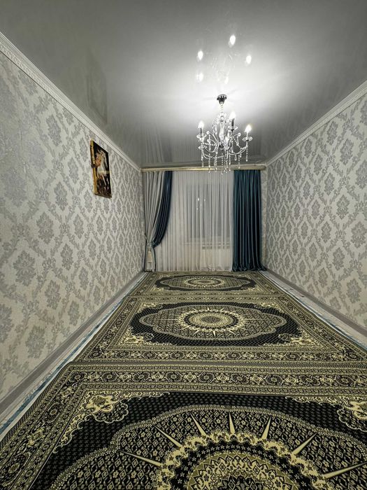 Продам 2х комн кв Батыс в самом центре