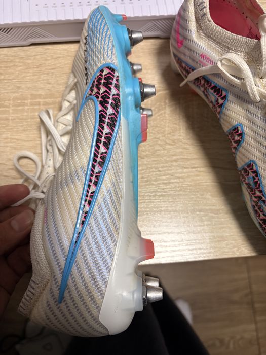 Продам бутсы 41 размер