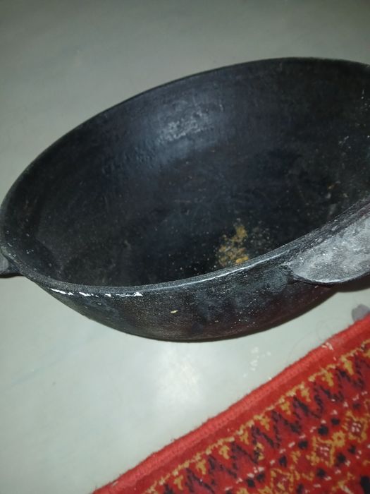 Продаётся казан чугунный