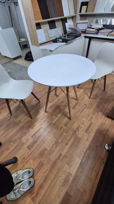 Столик обеденный на 800мм.