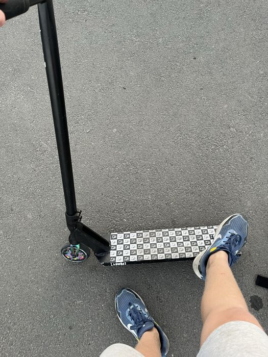 Трюковой самокат Limit street