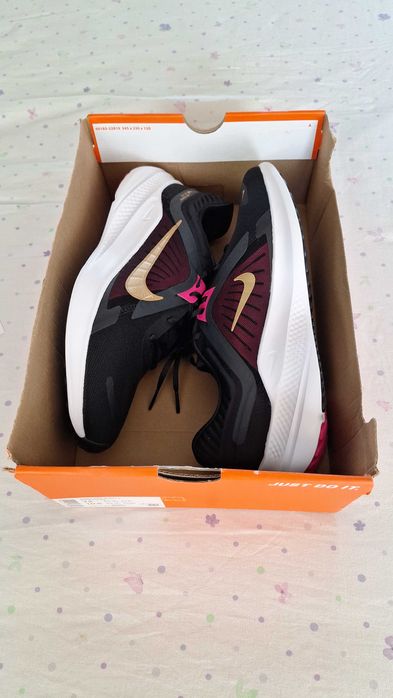 Чисто нови мъжки маратонки Nike QUEST 5