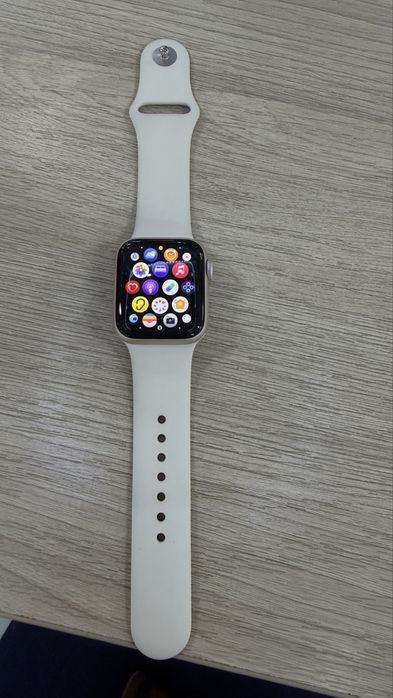Apple Watch SE GPS Gen 3 2025
