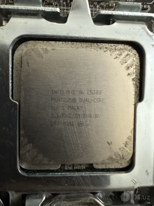 Intel Pentium Dual-Core E5300 — 2 ядра / 2 потока,