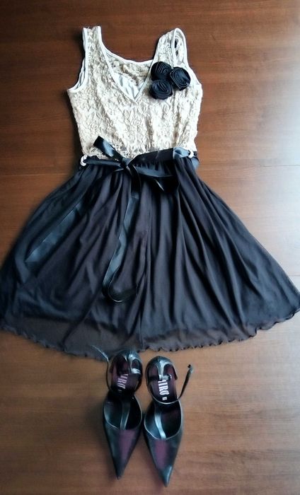 Rochita din dantela si voal