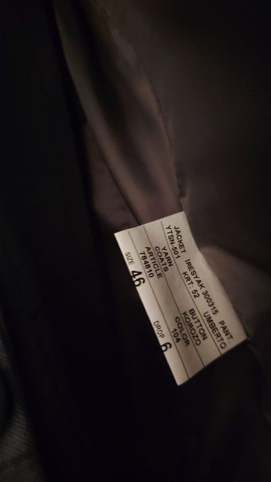 Продаются костюм 46 размер