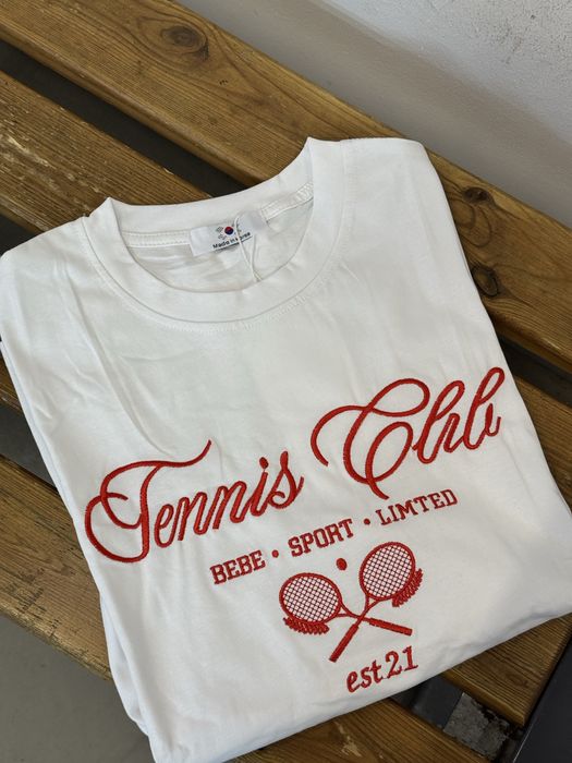 футболки из плотного хлопка, которые держат форму.