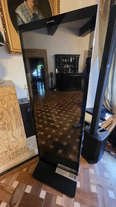 Afacere la cheie - Totem digital Smart Technologies 75" – display vertical, standing floor | 19 bucăți disponibile